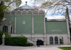 Latvijā liedz ieceļot Krievijas biennāles pārstāvjiem, tostarp Lavrova meitai