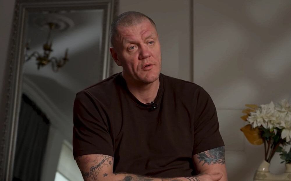 VIDEO: Kaspars Kambala nespēj valdīt emocijas, runājot par bijušās sievas Džesikas paustajām apsūdzībām