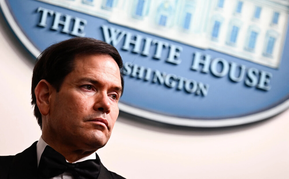 “Tāda šobrīd ir pasaule, kurā dzīvojam” — Rubio komentē drošības incidentu ASV prezidenta apmeklētā pasākumā