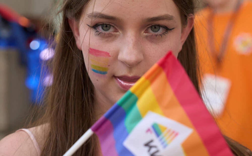 Krievijas tiesa atzīst vadošo LGBTQ tiesību organizāciju par ekstrēmistisku, aizliedzot tās darbību