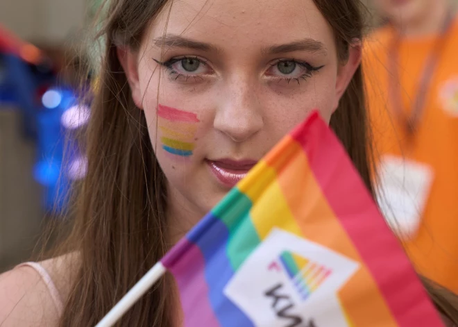 Krievijas tiesa atzīst vadošo LGBTQ tiesību organizāciju par ekstrēmistisku, aizliedzot tās darbību