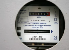 Цены упали в 2,4 раза: электричество в Латвии стало неожиданно дешевым - что произошло?