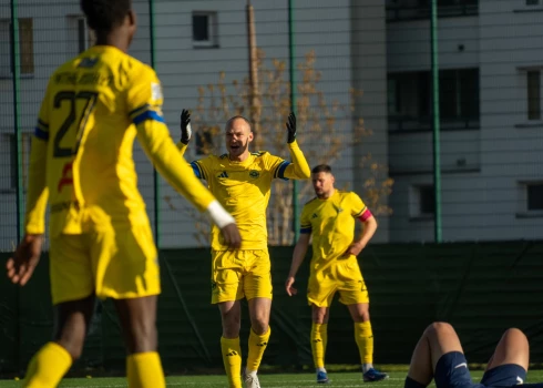 "Super Nova" futbolisti virslīgas mačā izcīna uzvaru.