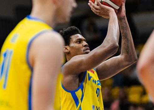 "Ventspils" basketbolisti LBL pusfināla sērijā panāk neizšķirtu.