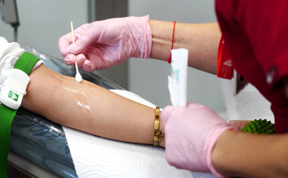 Pacienti slimnīcās bieži nezina, kādas zāles viņiem dod — aptauja atklāj satraucošu ainu