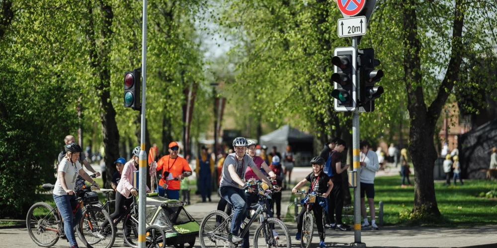Brīvības svētku laikā pilsētā gaidāmi satiksmes ierobežojumi.