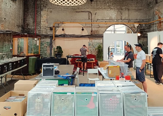 На месте легендарного завода грампластинок "Мелодия" в Риге откроется новый магазин 