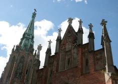 Rīgas domes koalīcija vienojusies pirmo gadu pēc remonta darbdienās saglabāt satiksmi ap Ģertrūdes baznīcu