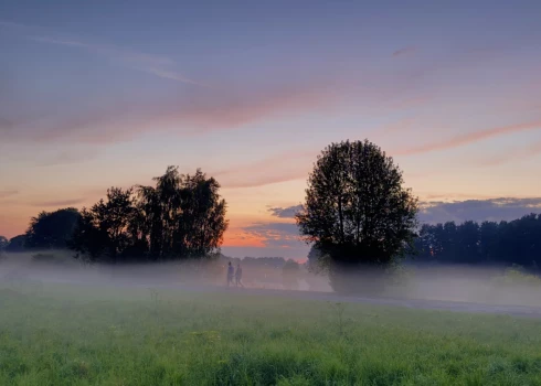 2025. gada fotokonkursa 1. vietas ieguvēja Tikšanās miglā. Foto: Ērika Lekaviča