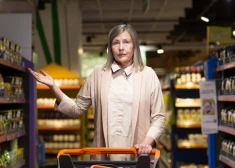 Латвийским потребителям рассказали, когда в магазинах начнут дорожать продукты из-за войны в Иране