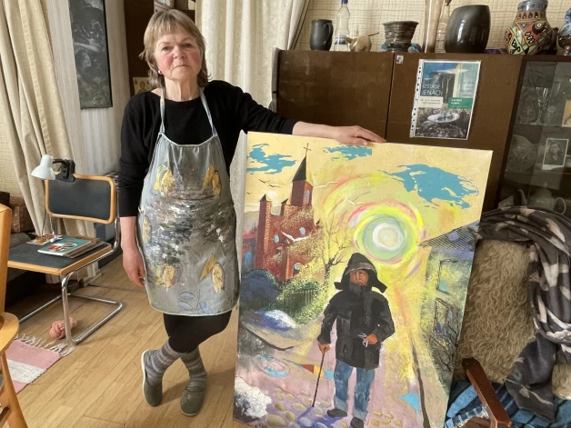 Savā jaunākajā gleznā «Tukuma Van Gogs» Ilze Pauliņa attēlojusi savu vīru, mākslinieku Albertu Pauliņu. Darba nosaukums ņemts no Valdemāra Helmaņa 2017. gadā uzņemtās dokumentālās filmas par mākslinieku. Foto: no privātā arhīva