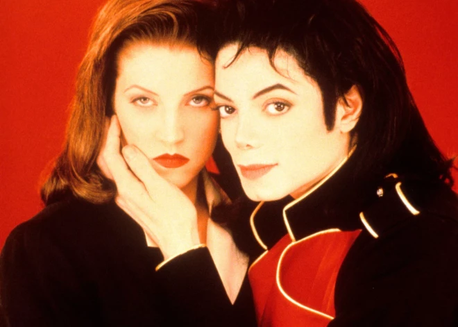 Liza Marija Preslija (1968-2023) un Maikls Džeksons (1958-2009) bija precējušies no 1994. līdz 1996. gadam. 