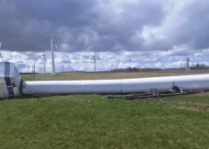  Viss vērtīgākais ir aiznests! Apzagta Dienvidkurzemē nokritusī vēja turbīna