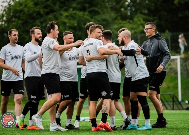 Amatieru futbols Liepājā atgriežas stadiona "Daugava" rezerves laukumā