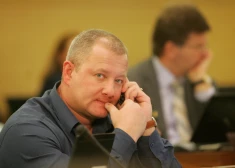 Stājas spēkā divu gadu cietumsods bijušajam Rīgas domniekam Kuzmukam par kara Ukrainā finansēšanas atbalstīšanu