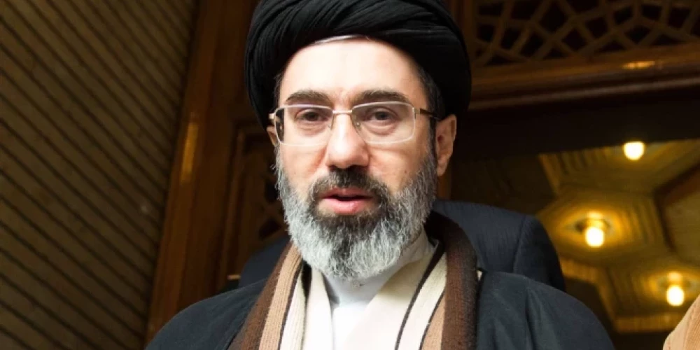 Izplatījušās runas, ka jaunais Irānas līderis Modžtaba Hameneji varētu būt miris.