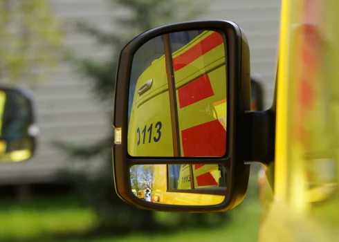 Neatliekamās medicīniskās palīdzības dienesta jaunie operatīvie transportlīdzekļi.