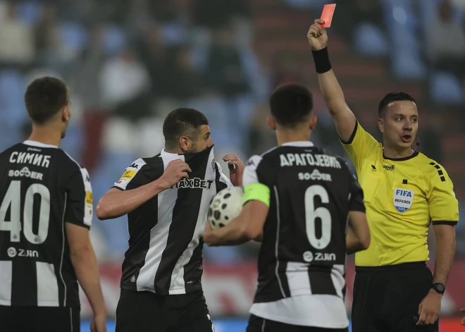 Pasaules kausā draudēs sarkanā kartīte par niansi sarunas laikā