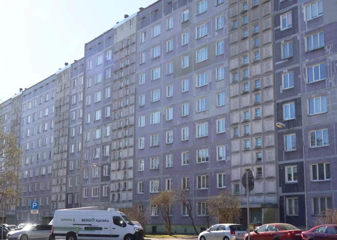 Жители Латвии годами просят не облагать налогом единственное жилье, но власти делают вид, что не слышат
