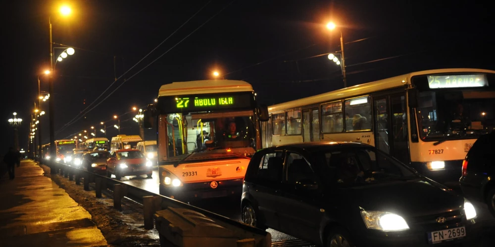 No 9. maija Rīgā brīvdienu naktīs kursēs jauni nakts autobusi.