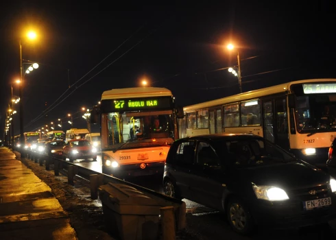 No 9. maija Rīgā brīvdienu naktīs kursēs jauni nakts autobusi.