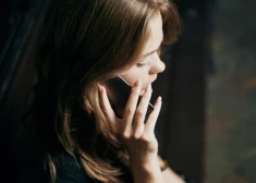 Латвийский оператор мобильной связи утверждает, что от других операторов к нему сбежало много клиентов 