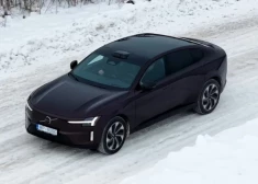 Volvo ES90 ar vienu uzlādi spēj veikt vairāk nekā 700 km