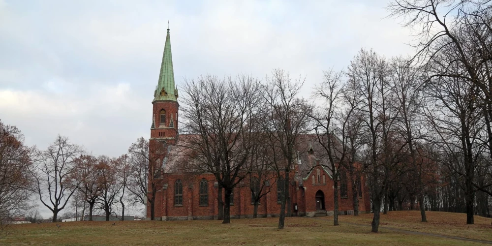 Latvijas Evaņģēliski luteriskā baznīca (LELB) ir publiski tiesiska rakstura luterāņu draudžu organizācija, kas savā darbībā ievēro Latvijas Republikas Satversmi un likumus un savā iekšējā dzīvē ir patstāvīga. Dibināta 1922. gadā un ir Pasaules Luterāņu federācijas biedre.