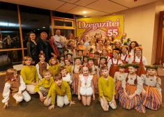 FOTO: “Dzeguzīte” ar lielu koncertu nosvinējusi 55 gadu jubileju! Iznācis sirsnīgs aizkulišu video!