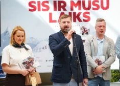 FOTO: prezentēta izdevniecības "Rīgas Viļņi" veidotā grāmata par Latvijas sportistu sniegumu Milānas-Kortīnas olimpiskajās spēlēs