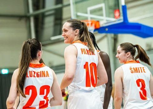 "TTT Rīga" basketbolistes trešdien ar graujošu uzvaru triumfēja "Optibet" Latvijas Sieviešu basketbola līgā, 25. reizi kļūstot par Latvijas čempionēm.