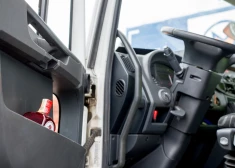 Aculiecinieks Rīgā atņem auto atslēgas dzērājšoferim, kurš mašīnā vizina mazu bērnu. VIDEO