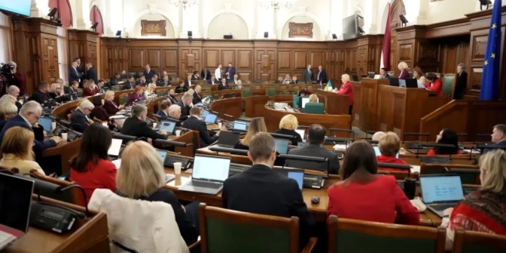 "Satversmes tiesa ir skaidri teikusi savu vārdu. Tagad Saeimai ir jādara savs darbs latviešu valodas stiprināšanai stratēģiski nozīmīgā Latvijas mediju telpas daļā," pauda AS līdzpriekšsēdētājs Edvards Smiltēns.