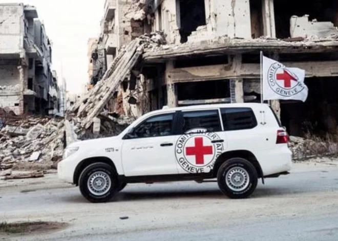 Sarkanais Krusts starp misiju un politiku – uzticēšanās organizācijai ir apdraudēta