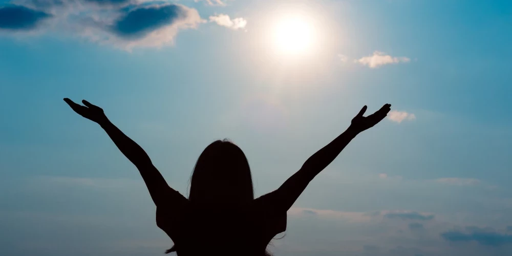 Латвийцам объяснили, почему после зимы не стоит слишком доверять первым солнечным дням.