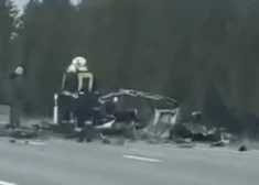 ВИДЕО: тяжелая авария на Видземском шоссе; погиб человек