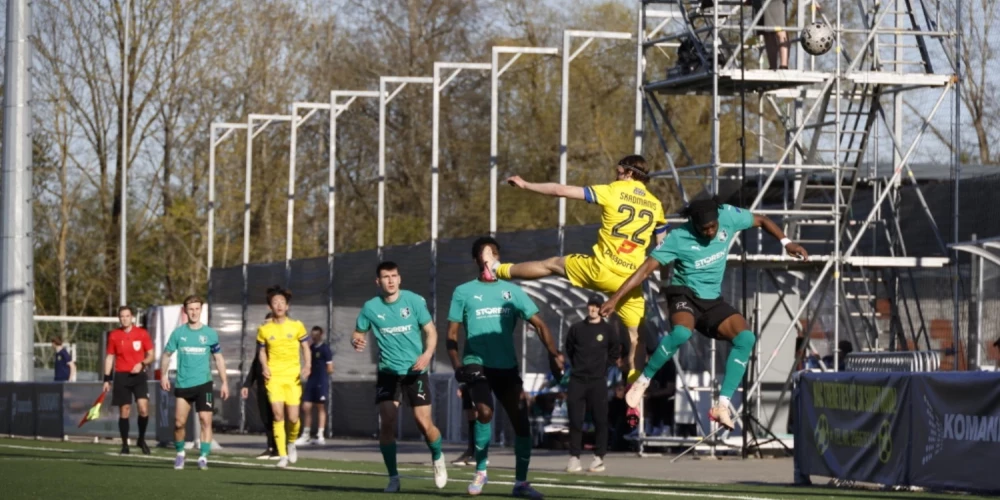 "Audas" futbolisti izrauj uzvaru pār "Super Nova". 