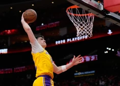 "Lakers" kļūst par "Thunder" pretinieci NBA izslēgšanas turnīra otrajā kārtā