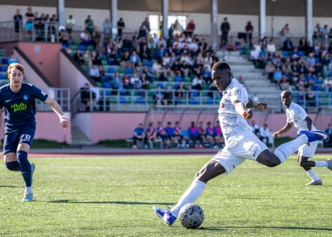 RFS atspēlējas no divu vārtu deficīta un pārspēj "Ogre United"