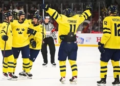 Сборная Швеции по хоккею U-18 завоевала золотые медали чемпионата мира