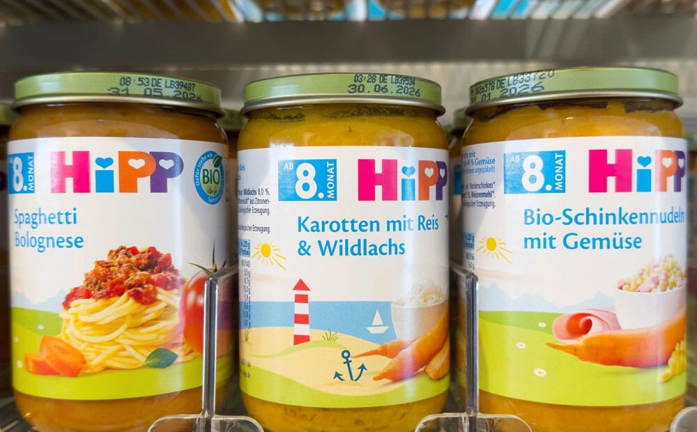 Šausminošs atradums “HiPP” bērnu pārtikā vairākās valstīs: Austrijā policija notvērusi iespējamo vainīgo
