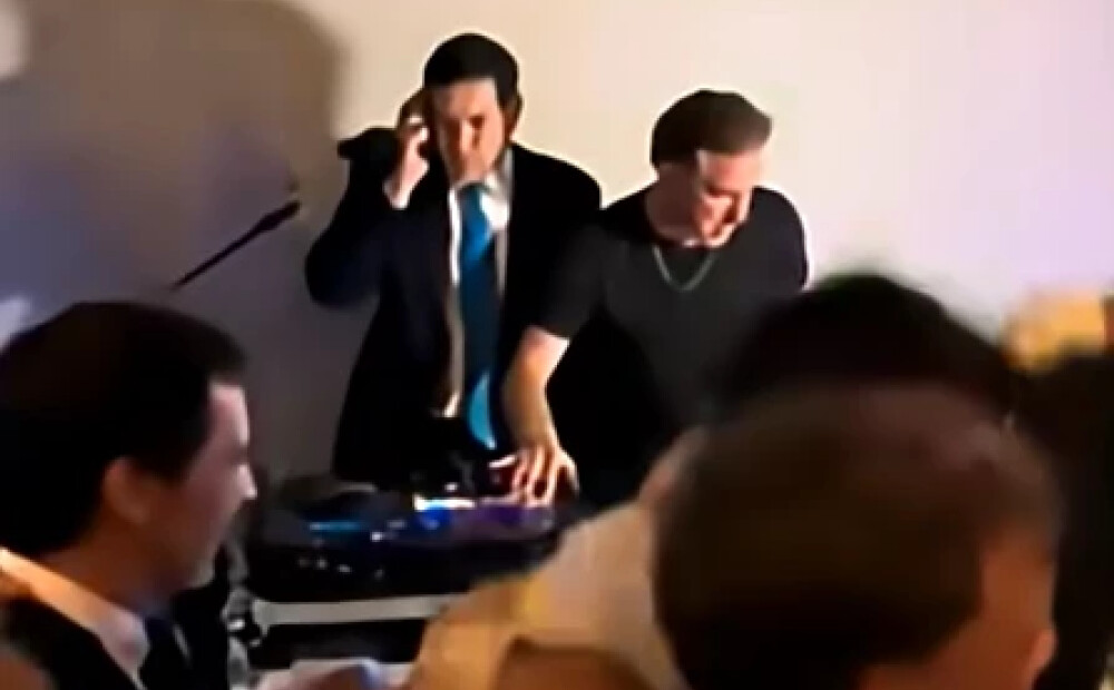 Marko Rubio piestrādā par kāzu dīdžeju. VIDEO