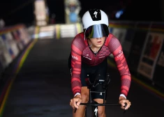 Georgs Tjumins triumfē junioru velobraucienā Čehijā