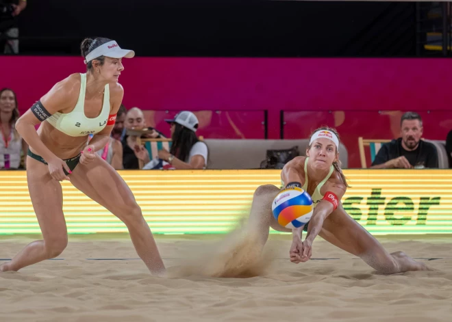 Arī Graudiņa/Samoilova Brazīlijas "Elite 16" turnīrā piekāpjas pusfinālā un cīnīsies par bronzu