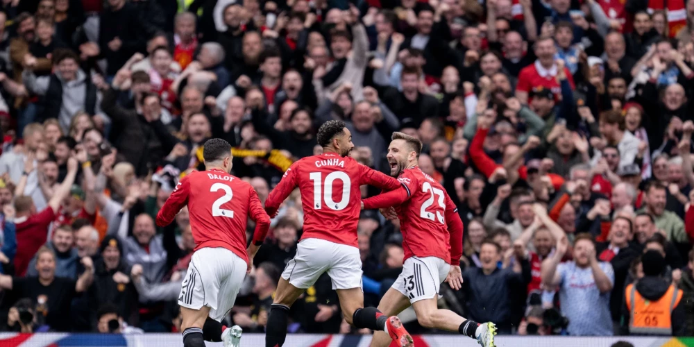 Mančestras "United" spēlētāji un fani līksmo
