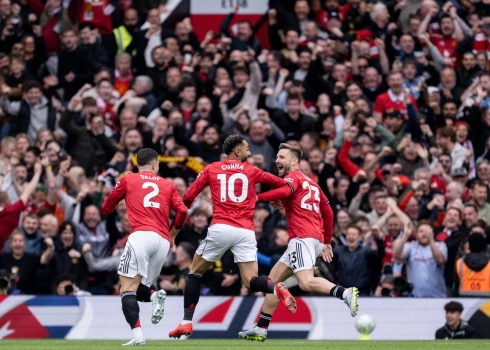 Mančestras "United" spēlētāji un fani līksmo