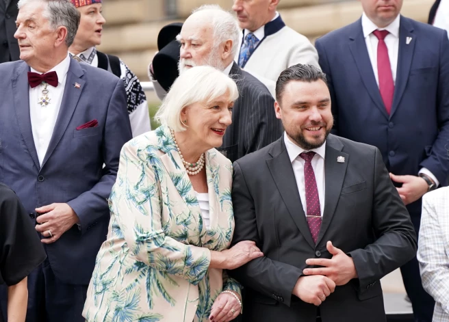 Сейм отметил годовщину - прошла официальная часть и фотографирование  депутатов.