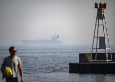 Zviedrija arestējusi Krievijas "ēnu flotes" kuģa kapteini