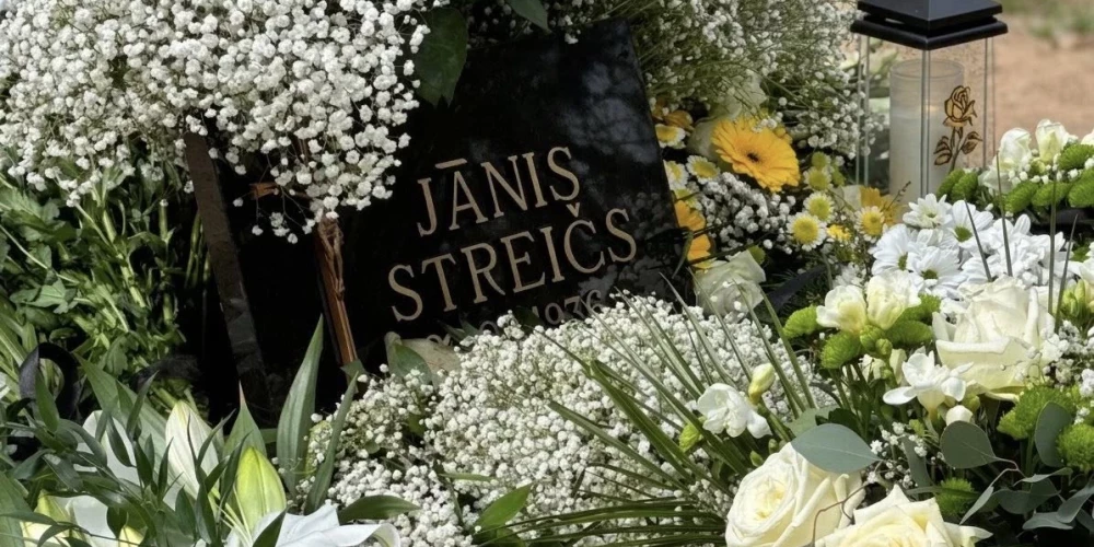 Latvian film legend Jānis Streičs buried in Latgale after two-month farewell journey