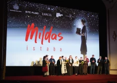 FOTO: ar pilnu zāli pirmizrādi piedzīvo filma “Mildas istaba” — stāsts par Latvijas pirmo filozofijas doktori